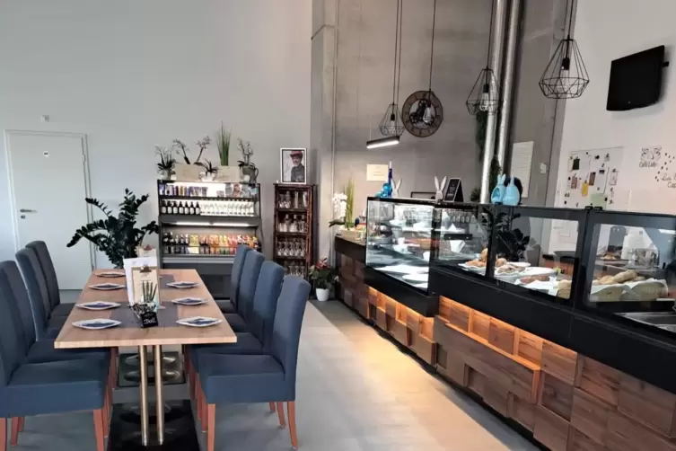 Im Bistro gibt es ebenfalls t&auml;glich wechselndes Mittagessen.