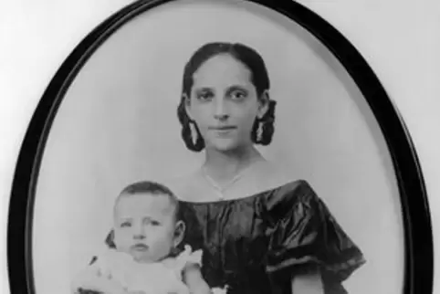 Bertha Ochs geb. Levy 1858 mit Söhnchen Adolph, dem späteren Verleger der „New York Times“.