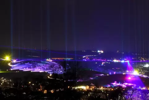 Ins Laserlicht getaucht waren am Freitag und am Samstag die Weinberge zwischen Bad Dürkheim, Leistadt, Ungstein und Kallstadt. 