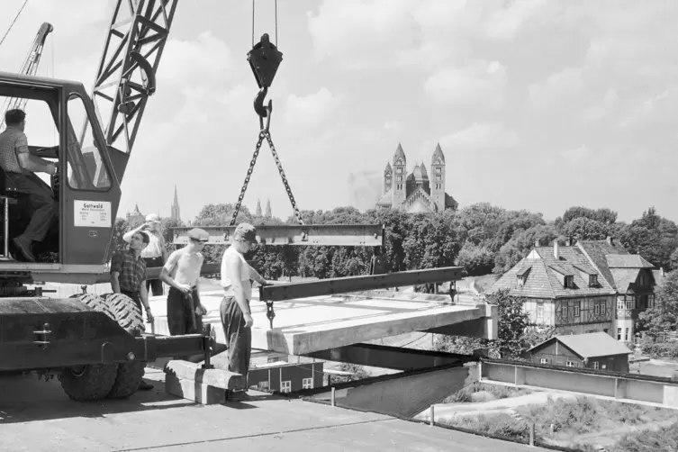 Schaffe, schaffe, Salierbr&uuml;cke baue: die Arbeiten 1955.