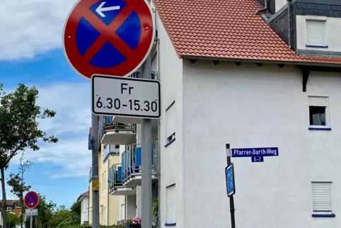 Damit Müllfahrzeuge ihre Touren am Erfurter Ring fahren können, sind bereits temporäre Halteverbote erlassen worden. 
