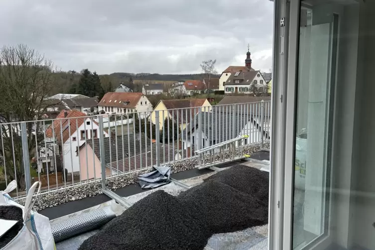 Aus dem Penthouse geschaut: Ein weiter Blick &uuml;ber Sembach und das Umland ist geboten. 