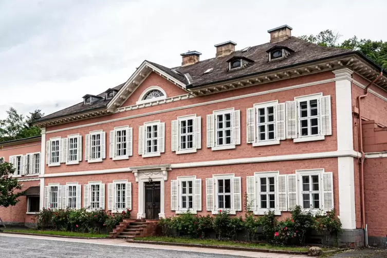 Das ehemalige Herrenhaus der Familie von Gienanth ist heute Verwaltungssitz der Gienanth Group.