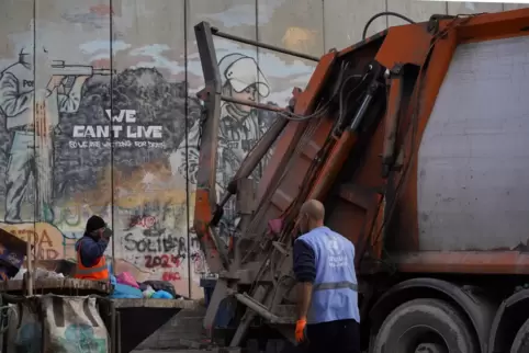Sogar für die Müllabfuhr sorgt die UNRWA. 