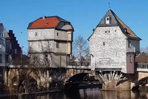 Die historischen Brückenhäuser an der Nahe gelten als Wahrzeichen der Stadt Bad Kreuznach. 