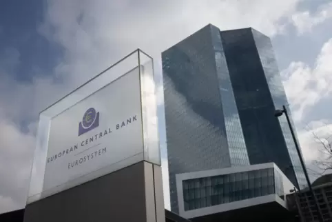 Hoffnungen, dass die Europäische Zentralbank bald die Zinsen senkt, sorgen für steigende Aktienkurse. 