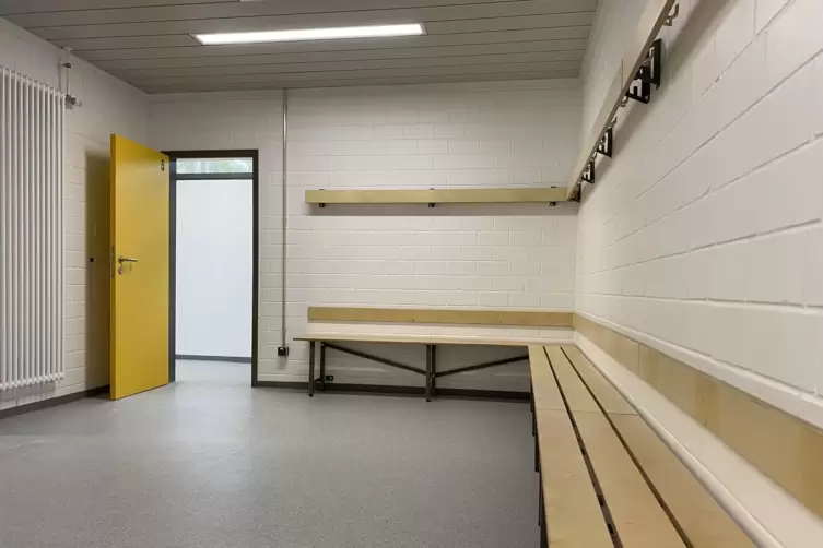 Ebenfalls erneuert: die Umkleidekabinen.