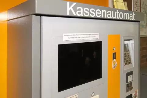 Soll bald in Heßheim stehen: ein Kassenautomat. Unser Bild zeigt ein solches Gerät am Hallenbad Schifferstadt.
