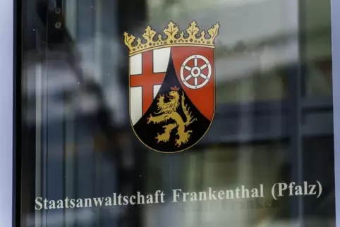 Opfer und Tatverdächtiger waren zwar liiert, lebten nach Auskunft der Staatsanwaltschaft aber nicht in einer gemeinsamen Wohnung