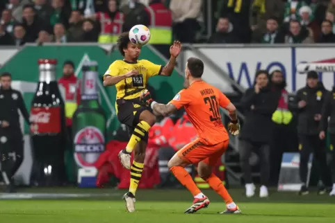 Einer mit Potenzial, aber auch einer von denen, der auf die eine oder andere Art schwierig ist: BVB-Spieler Karim Adeyemi (links