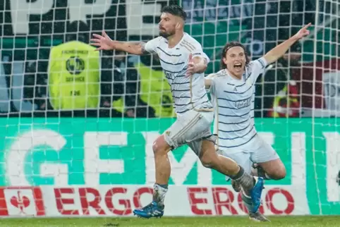 Kai Brünker (links) traf zum entscheidenden 2:1. 