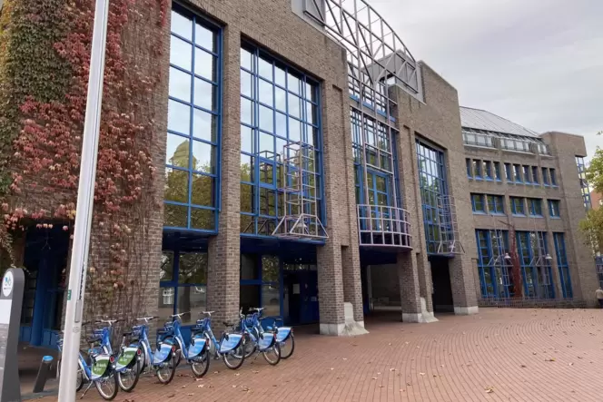 Sitz der Kreisverwaltung am Europaplatz in Ludwigshafen.