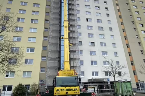 Jeder der 4 neuen Außenaufzüge ist 50 Meter hoch.