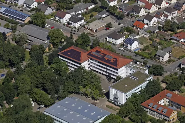Ins von der Realschule plus genutzte Gebäude könnte laut CDU auch eine IGS oder ein Gymnasium einziehen.