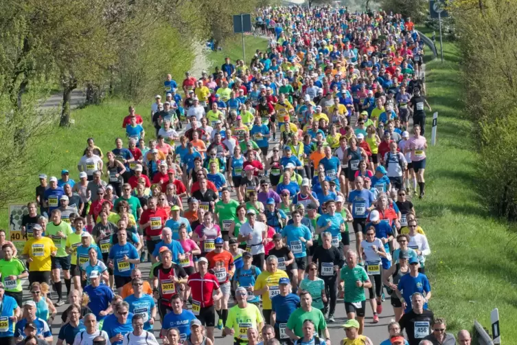 Mehr als 3000 Läufer haben für die verschieden en Disziplinen des Marathons Deutsche Weinstraße am 7. April gemeldet. Noch gibt 