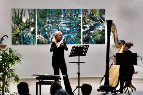 Ein breites Klangfarbenspektrum boten Jennifer Seubel (links im Bild) und Marie-Claire Junke dem Publikum in Vinningen. 