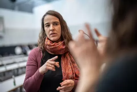 Heike Heubach (SPD) wird als gehörlose Abgeordnete vom Bundestag umfassend unterstützt. 