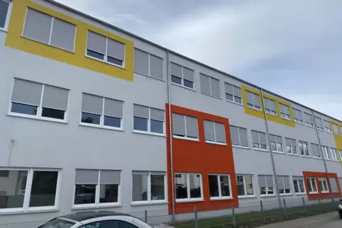 Noch viele Schüler werden in den kommenden Jahren in diesen Containern an der Gesamtschule Ernst Bloch in Oggersheim lernen.