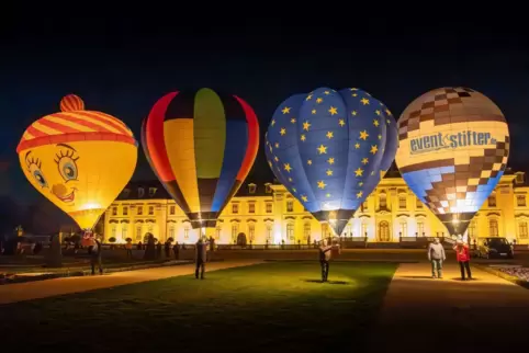 Modellballone vor dem Ludwigsburger Schloss