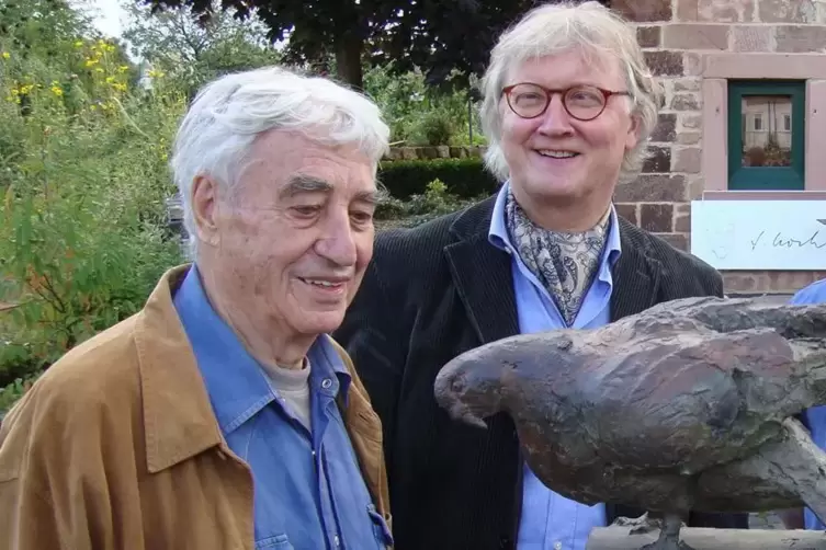 Erich Koch (links) mit Galerist Wolfgang Thomeczek in Sausenheim.