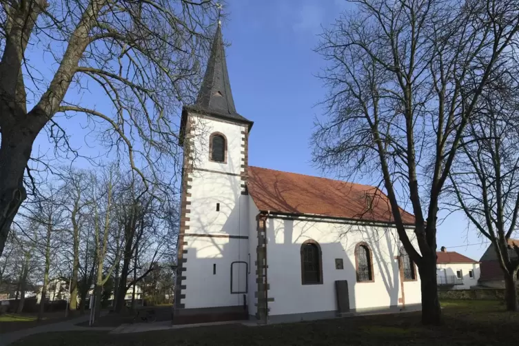 „Wir haben immer geguckt, dass die Kirche im Dorf bleibt“, sagt Heike Kummermehr und meint: Die Heuchelheimer CDU hat auf sparsa