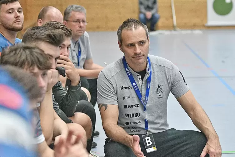 SG-Trainer Klaus-Peter Weinert (rechts) machte wieder das beste aus der angespannten Personalsituation.