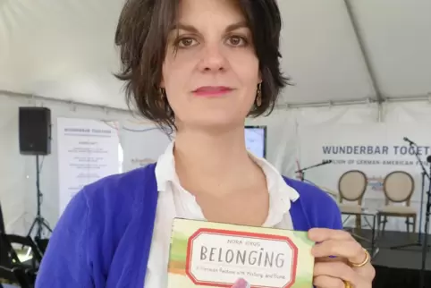 Mit „Belonging“, deutsch „Heimat“ und auch in viele andere Sprachen übersetzt, gelang Nora Krug 2018 der Durchbruch.