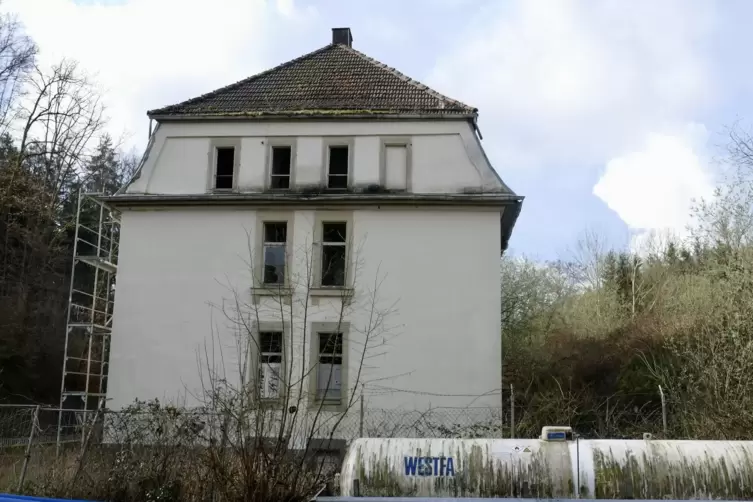 Das fr&uuml;here Wohn- und B&uuml;rohaus des E-Werks geh&ouml;rt nicht zum Gel&auml;nde, das hatte die Firma K&uuml;ntzler vor einiger Zeit verkauft. 
