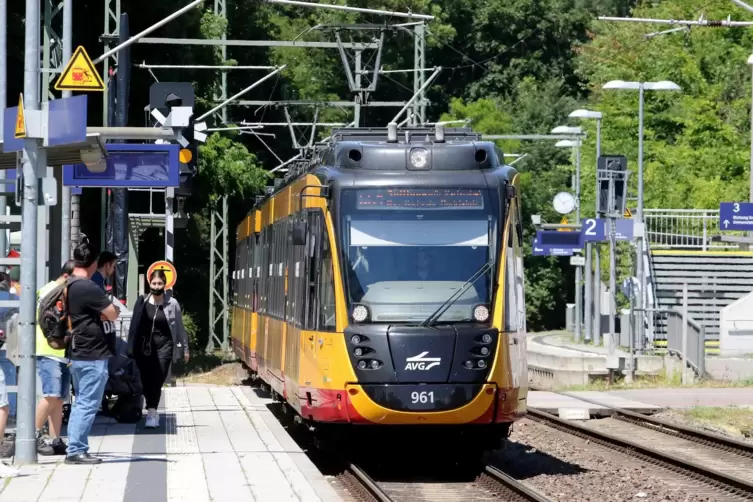Der Karlsruher Verkehrsverbund informiert über Osterpreise. 
