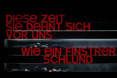 Alle tot: das Schlussbild in der Baden-Badener „Elektra“ mit dem Text von Hofmannsthal. 