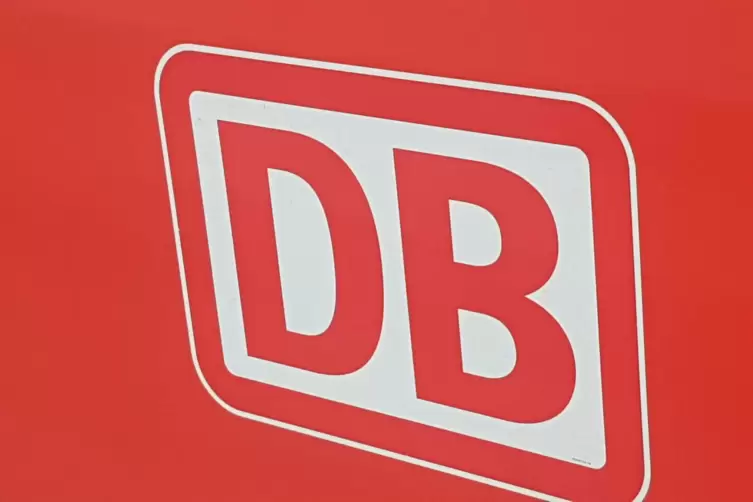 Zum FCK-Spiel gegen Düsseldorf fahren mehr Züge als an einem gewöhnlichen Samstag.