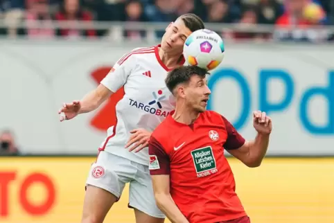 Daniel Hanslik (rechts) startete beim FCK im Sturm. 