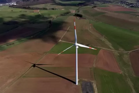 Vier ältere Windkraftanlagen in Konken ersetzen und eine neue in Wahnwegen bauen – das sei das Ziel der Altus GmbH, erklärte ein