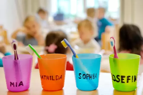 Schon seit drei Jahren tobt der Kampf ums Geld für die Kitas in Rheinland-Pfalz. Rund 2700 Einrichtungen gibt es im Land.