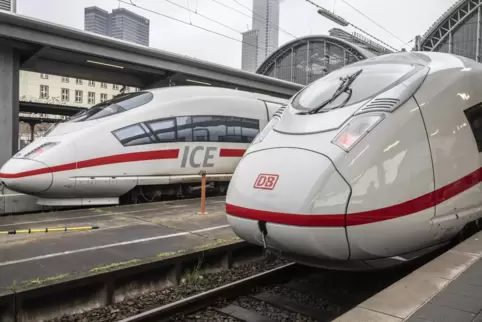 Ab Mitte Juni soll der neue ICE3 neo (rechts) auf den Linien von Frankfurt (Foto) nach Brüssel und Amsterdam eingesetzt werden u