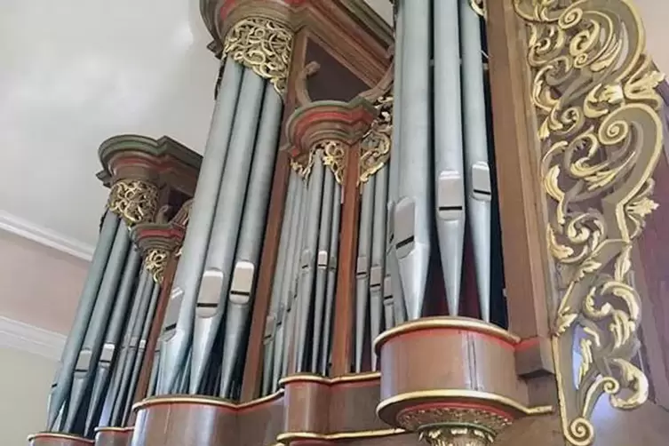 Das Gehäuse der Orgel in der Hornbacher Klosterkirche stammt von Johann Peter Toussaint aus dem Jahr 1738 und steht unter Denkma