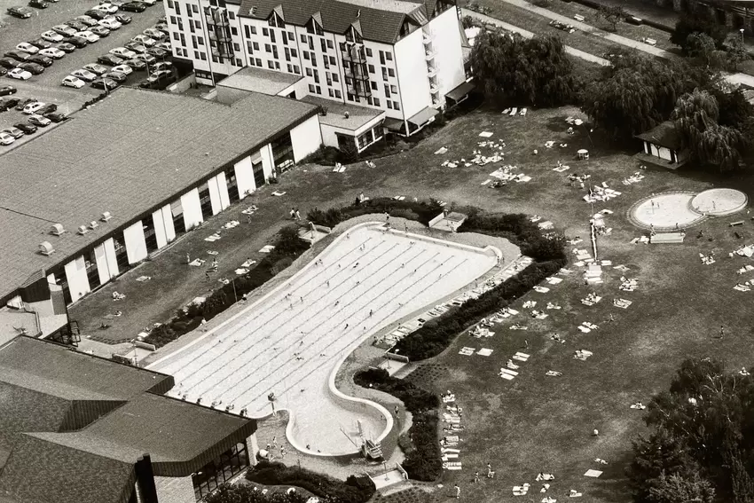 Das Freibad kurz nach der Eröffnung.