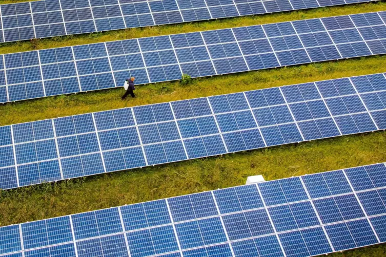 Freiflächen-Photovoltaikanlage: Sollen in der Verbandsgemeinde Lingenfeld vor allem auf ertragsschwachen und „vorbelasteten“ Geb