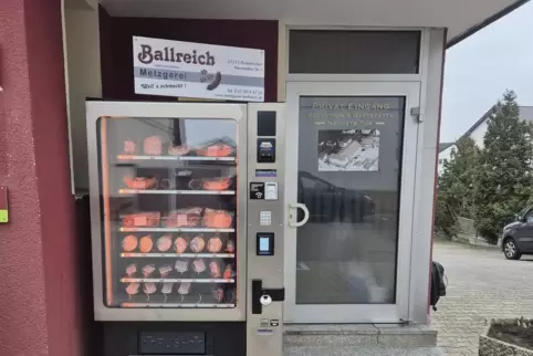 Gut bestückt: der Automat in Waldsee. 