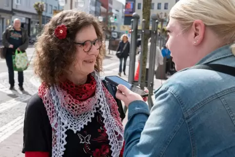 Birgit Bahl (links) im Interview mit Tanja Daub. 
