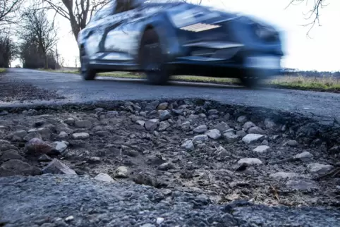 In einem Kreis, der maßgeblich von Pendlern lebe, müssten die Straßen in gutem Zustand sein, findet Alwin Zimmer von der AfD.