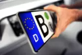 Komplett online sollen künftig auch Bürger in Frankenthal die Anträge für die Zulassung ihres Fahrzeugs erledigen können. 