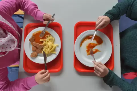 In Lemberg wird das Schulessen teurer. 