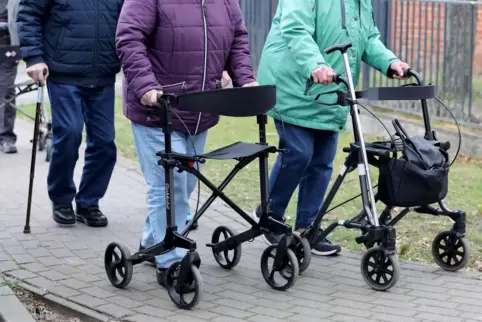 Los geht das Fest der Pflege um 11 Uhr. 