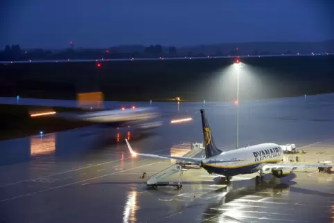 Ryanair baut Flotte am Hahn aus