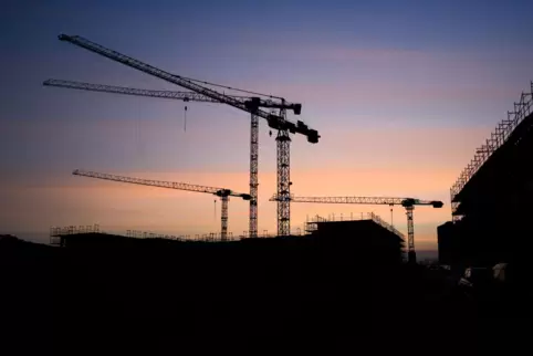 Schon lange wird in Deutschland weniger gebaut, als es nötig wäre, um den Mangel an Wohnungen zu beheben. 