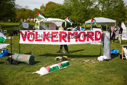 Einseitige Schuldzuweisung: Pro-palästinensischers Protestcamp vor dem Bundestag.