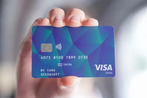 So sieht die in Hamburg bereits verwendete „SocialCard“ aus – eine Bezahlkarte für Asylsuchende. 