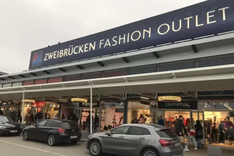 Vier Millionen Besucher kommen jedes Jahr ins Zweibrücker Fashion Outlet. Kein Wunder, dass die Innenstadt gerne etwas von dem K