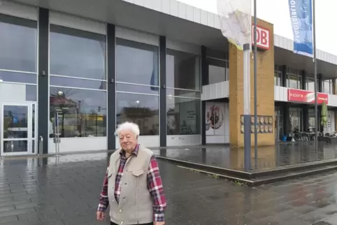 Kurt Baumann möchte verreisen können, ohne seine Daten anzugeben.